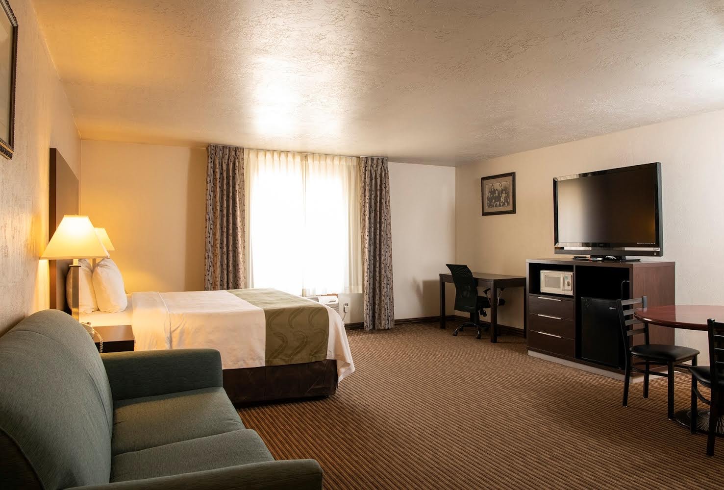 Quality Inn Richfield King Suite